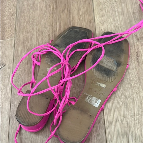 Bamboo Women's Pink Strappy Sandals - Picture 4 of 4